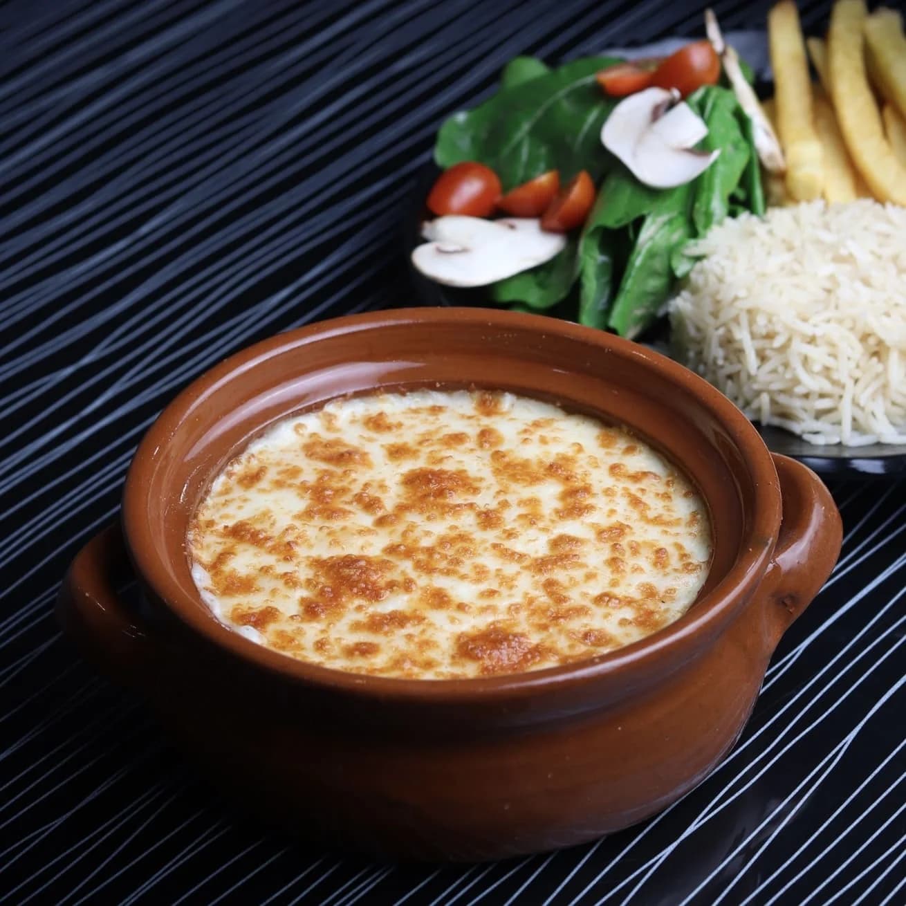 وجبة شيش بالفخارة image